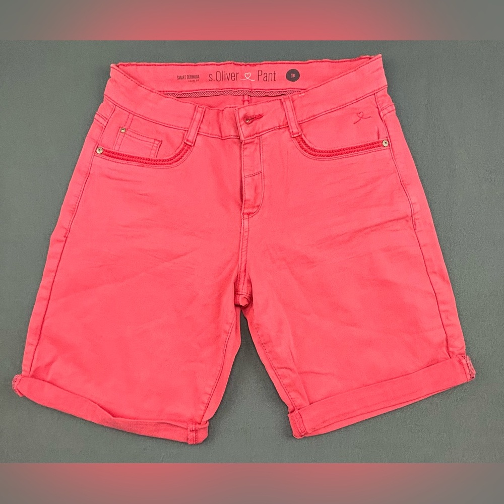 s.Oliver Red Smart Bermuda Loose Fit Shorts Size 36 US 28